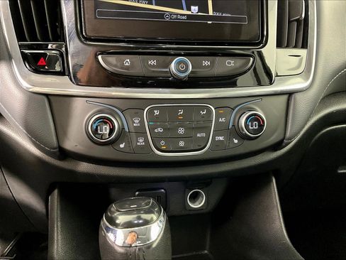 Used 2019 Chevrolet Traverse LT w/ LT Premium Package FWD image 15