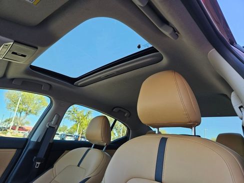 Used 2025 Nissan Sentra SV w/ SV Premium Package image 15