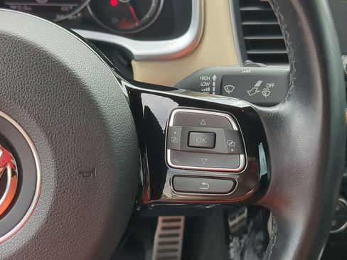 Used 2019 Volkswagen Beetle 2.0T Final Edition SEL FWD image 22