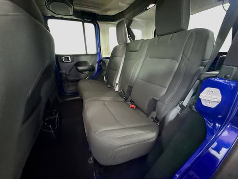 Used 2019 Jeep Wrangler Unlimited Sport image 25