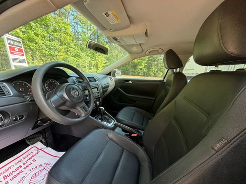 Used 2012 Volkswagen Jetta SE FWD image 14