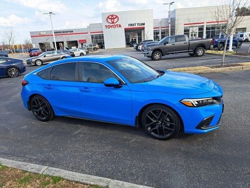 Used 2024 Honda Civic Sport Touring image 6