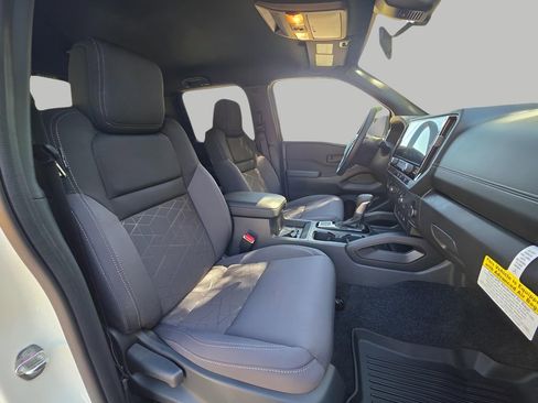 New 2026 Nissan Frontier SV w/ Tow Package AWD/4WD image 11