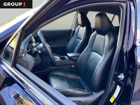 Used 2023 Toyota Venza LE AWD/4WD image 9