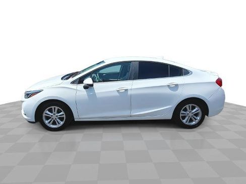 Used 2016 Chevrolet Cruze LT FWD image 1