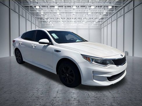 Used 2017 Kia Optima LX w/ Option Group 014 FWD image 8
