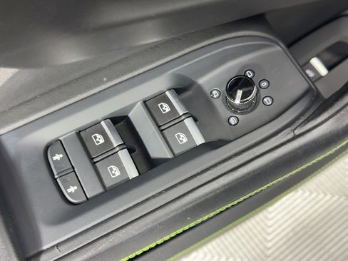 Used 2020 Lamborghini Urus image 13