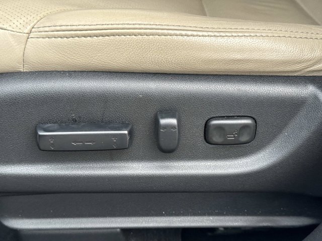 Used 2016 Honda CR-V Touring image 18