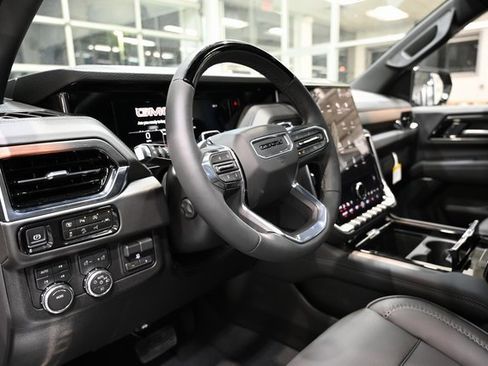 New 2026 GMC Yukon XL Denali w/ Denali Reserve Package image 25