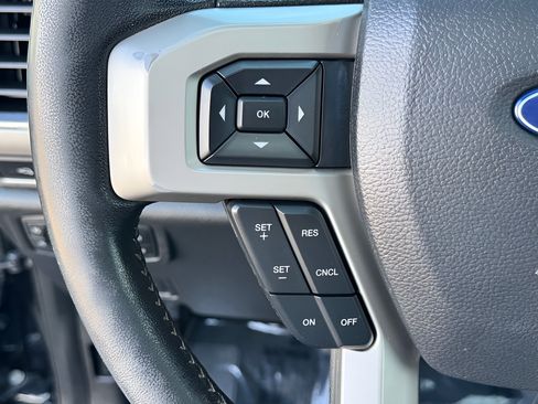 Used 2019 Ford F250 Lariat w/ Lariat Ultimate Package AWD/4WD image 18