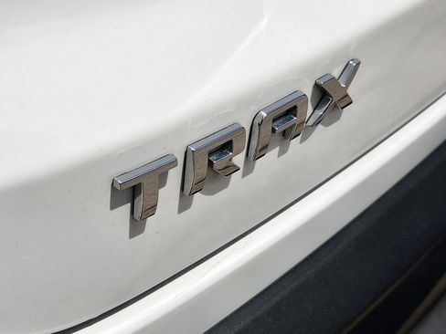 Used 2025 Chevrolet Trax ACTIV w/ Sunroof Package FWD image 28