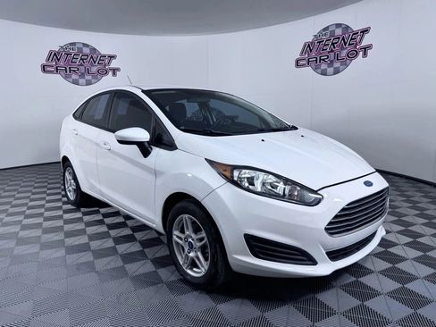 Used 2019 Ford Fiesta SE image 9