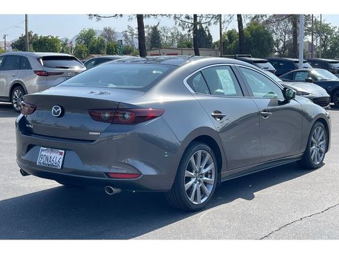 Used 2022 MAZDA MAZDA3 s FWD image 7