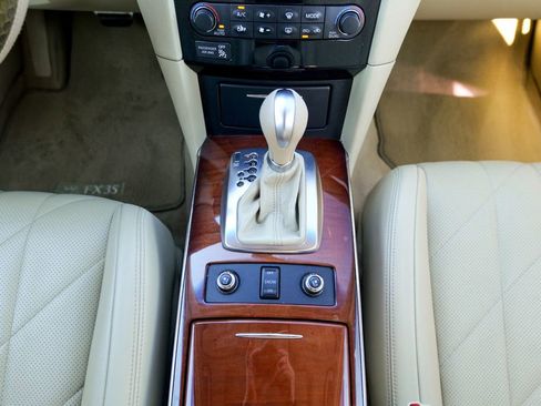 Used 2011 INFINITI FX35 AWD w/ Premium Pkg image 53