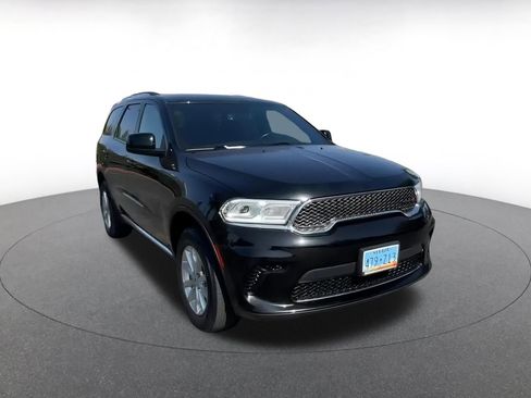 Used 2024 Dodge Durango SXT image 3