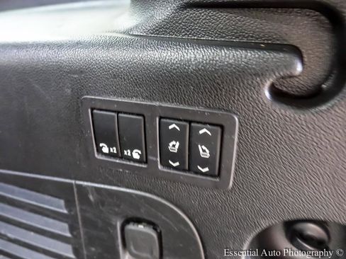 Used 2019 GMC Yukon XL Denali w/ Denali Ultimate Package image 31