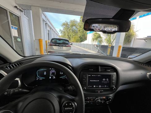 Used 2025 Kia Soul LX w/ LX Technology Package image 33