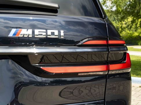 Used 2025 BMW X7 M60i AWD/4WD image 12