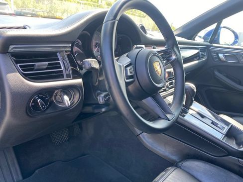 Used 2022 Porsche Macan S AWD/4WD image 9
