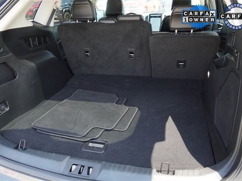 Used 2024 Ford Edge Titanium image 12