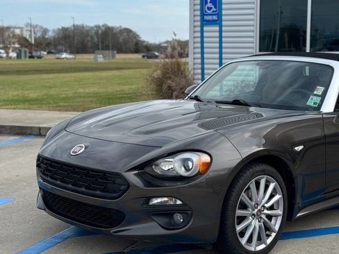 Used 2019 FIAT 124 Spider Lusso image 2