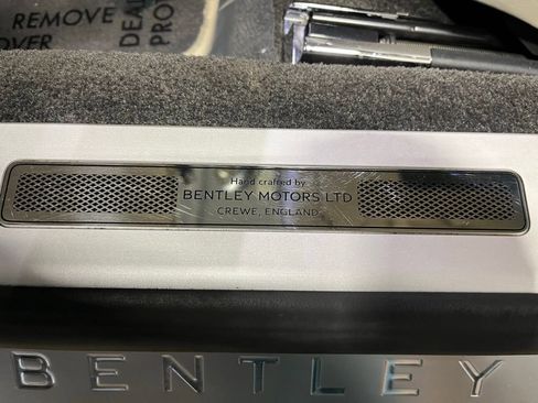 Used 2022 Bentley Flying Spur V8 image 29