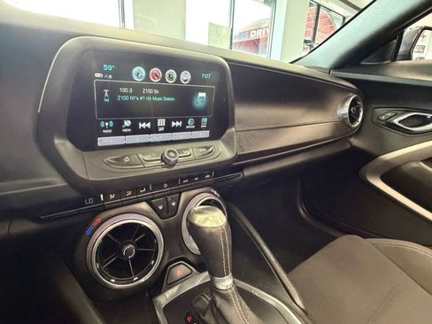 Used 2017 Chevrolet Camaro SS RWD image 47