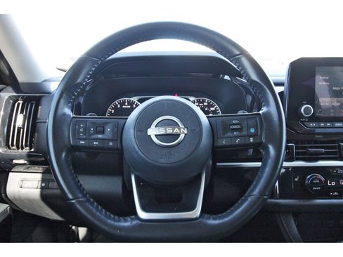 Used 2023 Nissan Pathfinder SV image 15