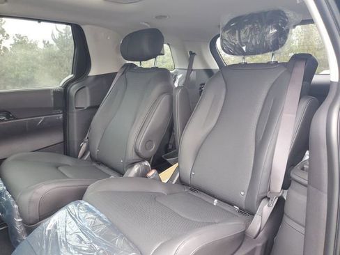 New 2026 Kia Carnival SX Prestige image 8