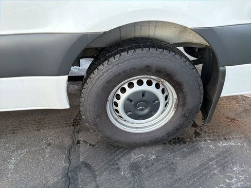 Used 2021 Mercedes-Benz Sprinter 2500 image 14
