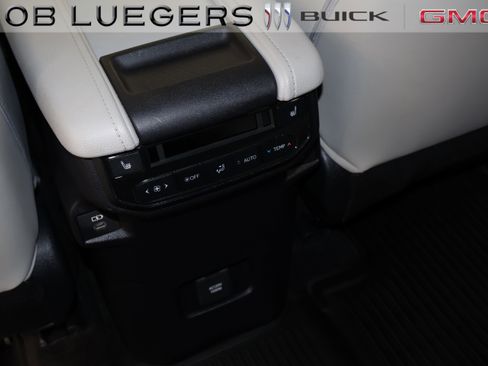 Used 2024 Toyota Grand Highlander XLE image 12