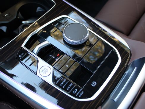 Used 2026 BMW X5 xDrive40i w/ Premium Package image 27