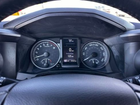 Used 2023 Toyota Tacoma TRD Off-Road image 17