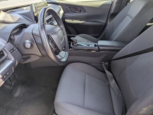 Used 2025 Toyota Prius LE FWD image 24