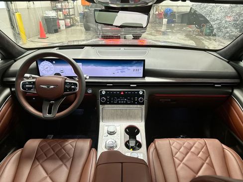 New 2025 Genesis GV80 3.5T Prestige image 11
