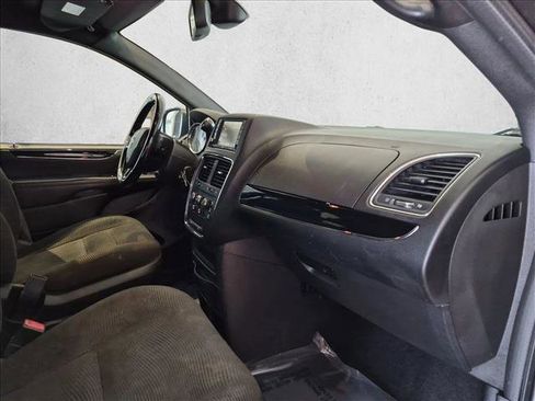 Used 2020 Dodge Grand Caravan SE FWD image 21