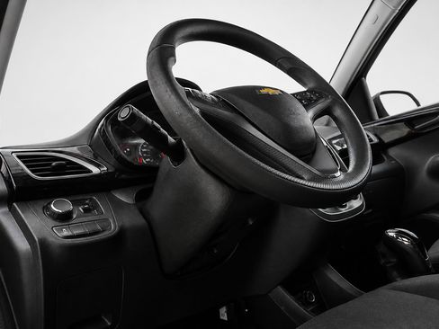 Used 2021 Chevrolet Spark LT FWD image 27