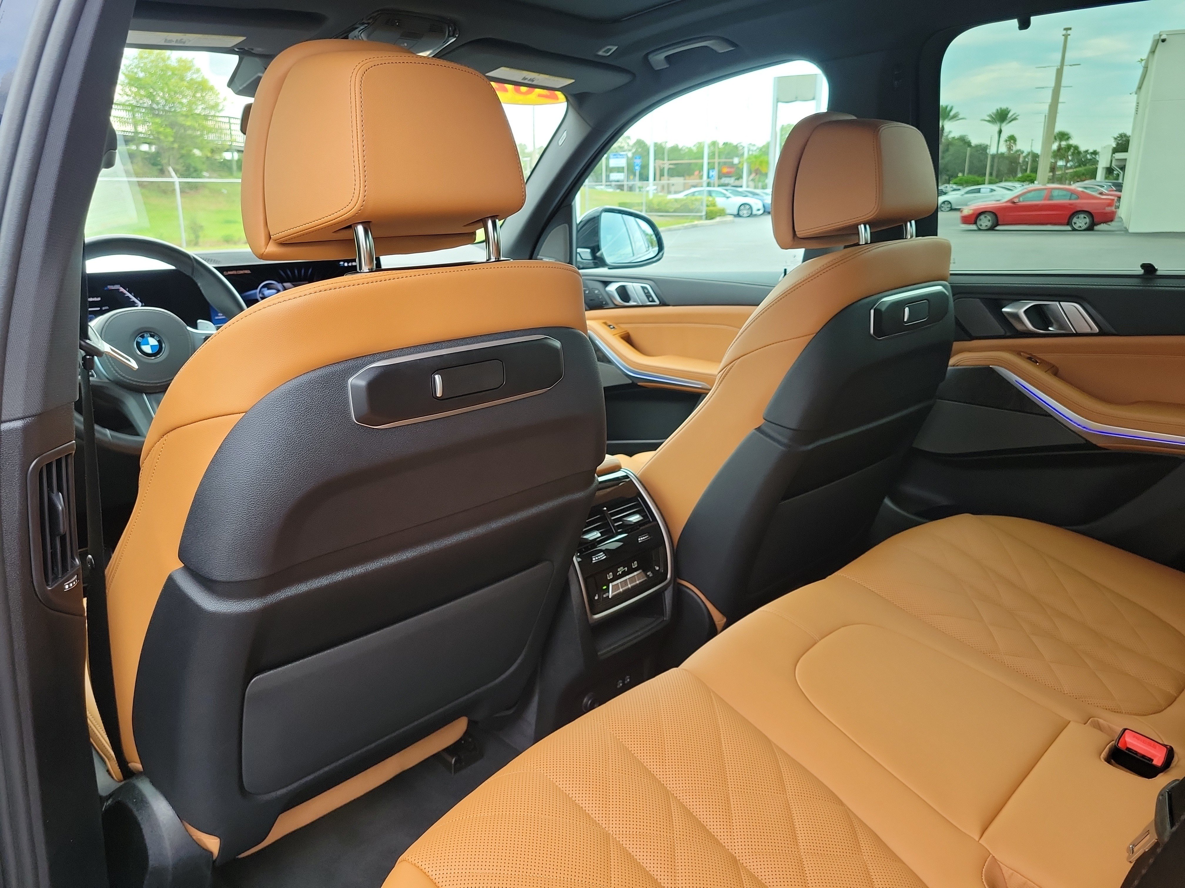 Used 2026 BMW X5 sDrive40i w/ M Sport Package RWD image 12