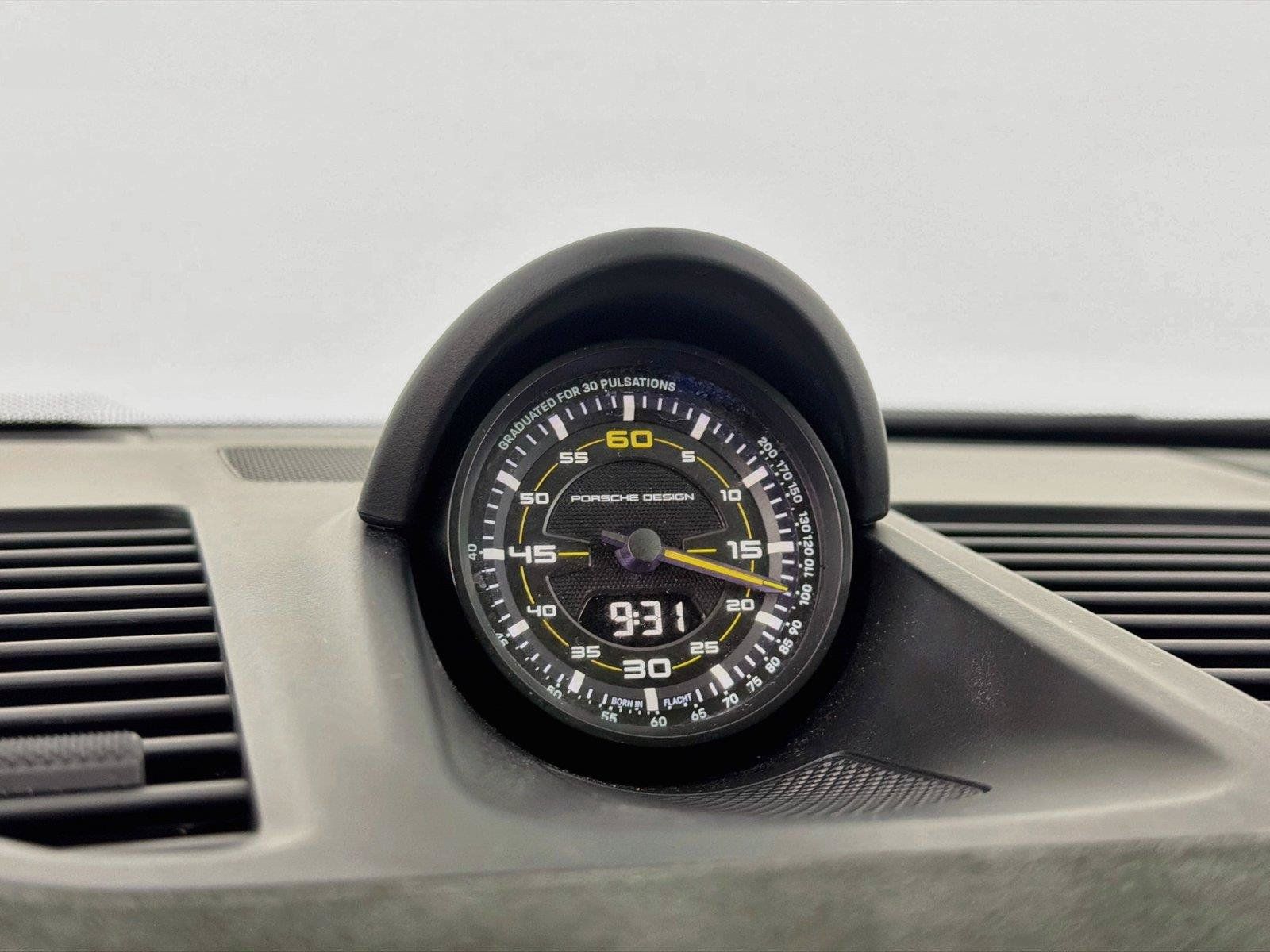 Used 2025 Porsche 911 GT3 RWD image 17