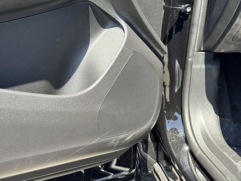New 2026 Buick Envista Sport Touring FWD image 19