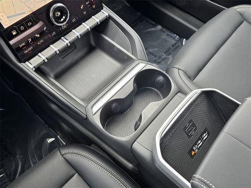 New 2026 GMC Terrain Elevation w/ Elevation Premium Package image 21