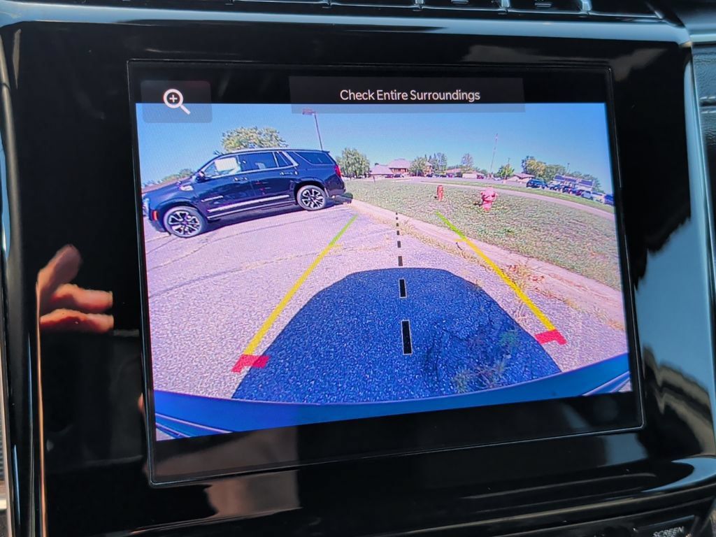 Used 2025 Jeep Grand Cherokee Altitude AWD/4WD image 22