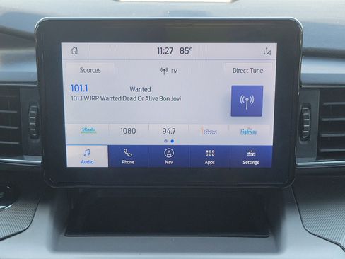 Used 2021 Ford Explorer XLT w/ Equipment Group 202A RWD image 31