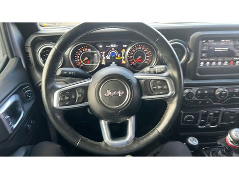 Used 2021 Jeep Wrangler Unlimited Sahara AWD/4WD image 12
