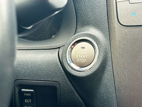 Used 2013 Lexus IS 250C RWD image 29