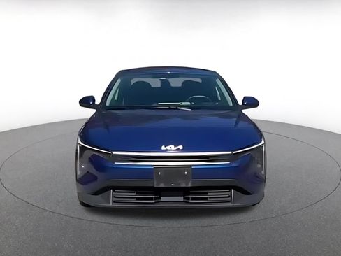 Used 2025 Kia K4 FWD image 3