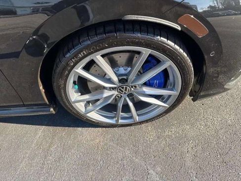 Used 2024 Volkswagen Golf R image 29