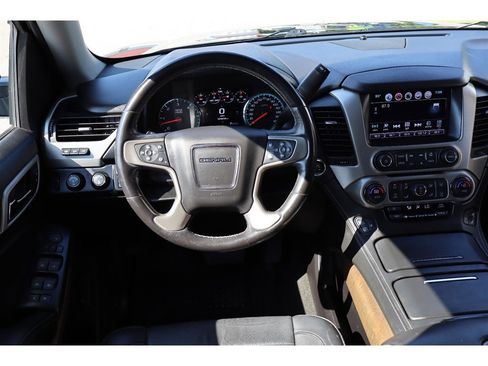 Used 2018 GMC Yukon XL Denali w/ Denali Ultimate Package AWD/4WD image 23