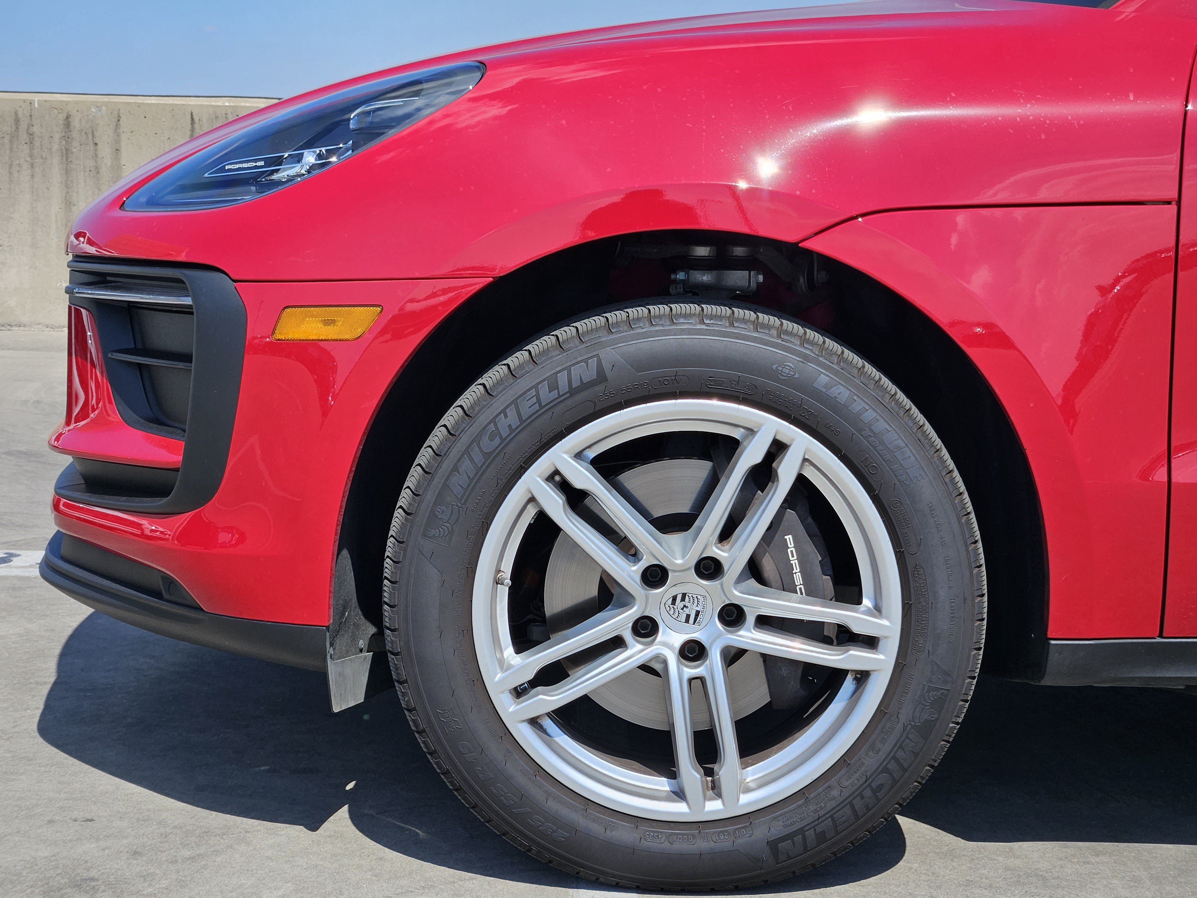 Certified 2026 Porsche Macan AWD/4WD image 13