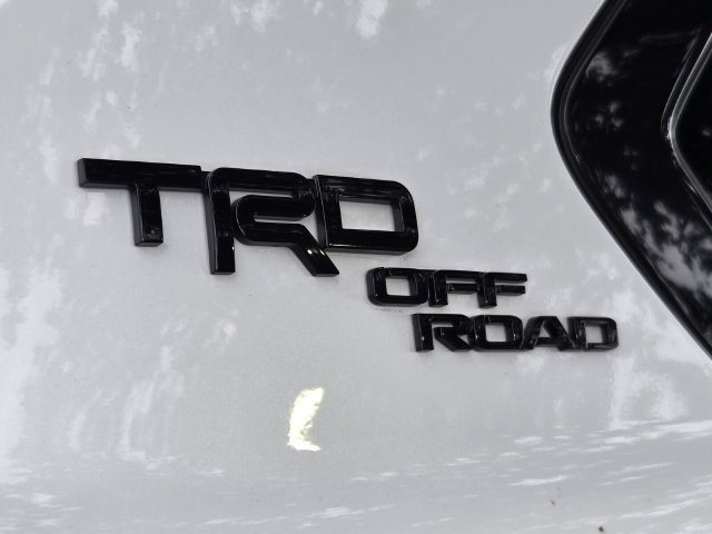 Used 2025 Toyota Sequoia Platinum w/ TRD Off-Road Package AWD/4WD image 10